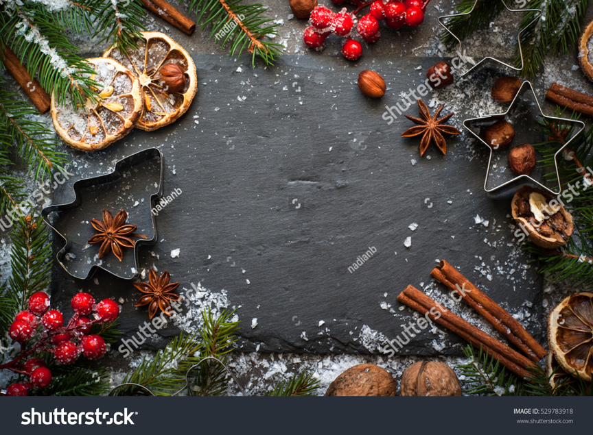 クリスマスツリーとプレゼントの無料イラストフリーイラスト素材集 ジャパクリップ