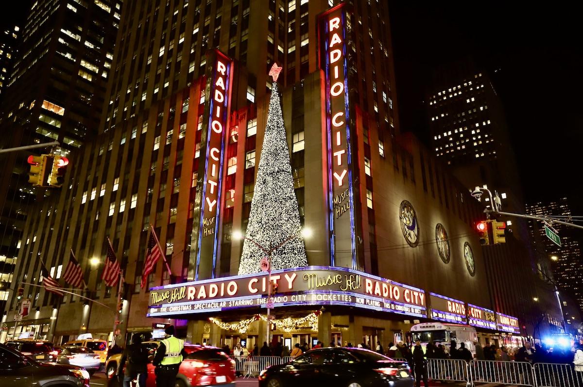 2024年 ニューヨーク五番街のクリスマスイルミネーションを見に行こう！ ホリデーウィンドウ、ロックフェラーセンターニュージャージー駐妻LIFE