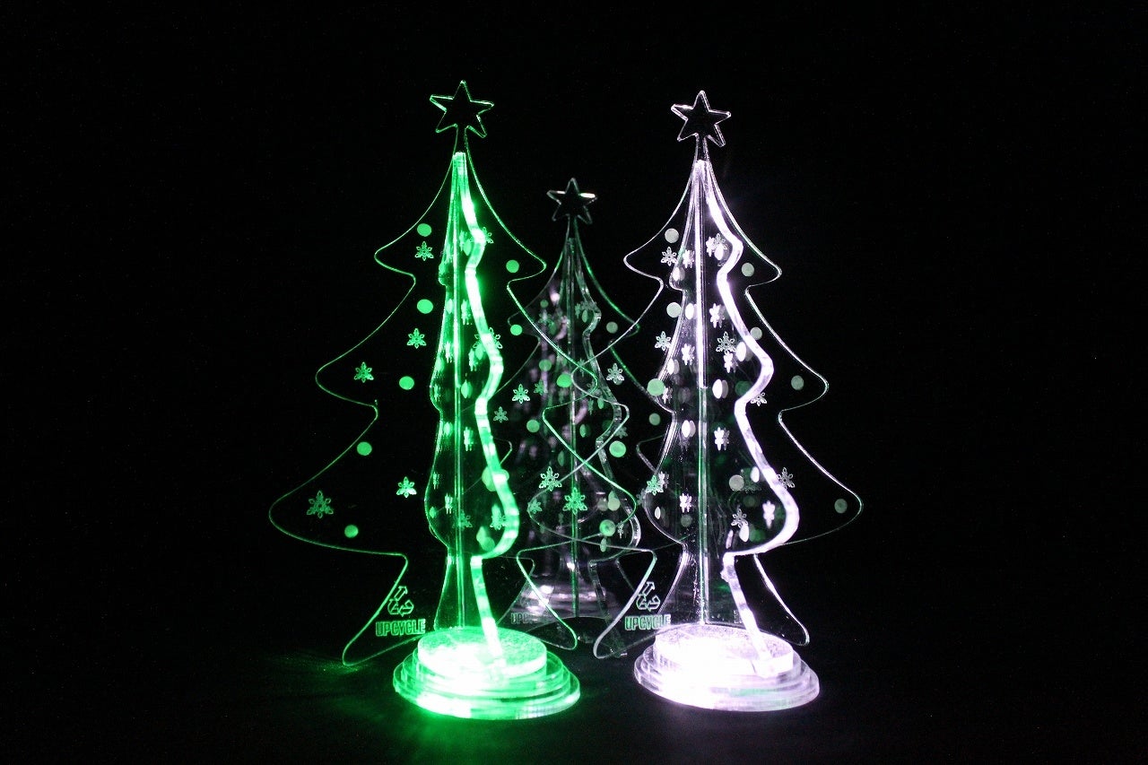 雪の結晶で描いたクリスマスツリーのイラスト緑Merry Christmasのイラスト素材FYI00890331ストックフォトのQlean Market キュリンマーケット