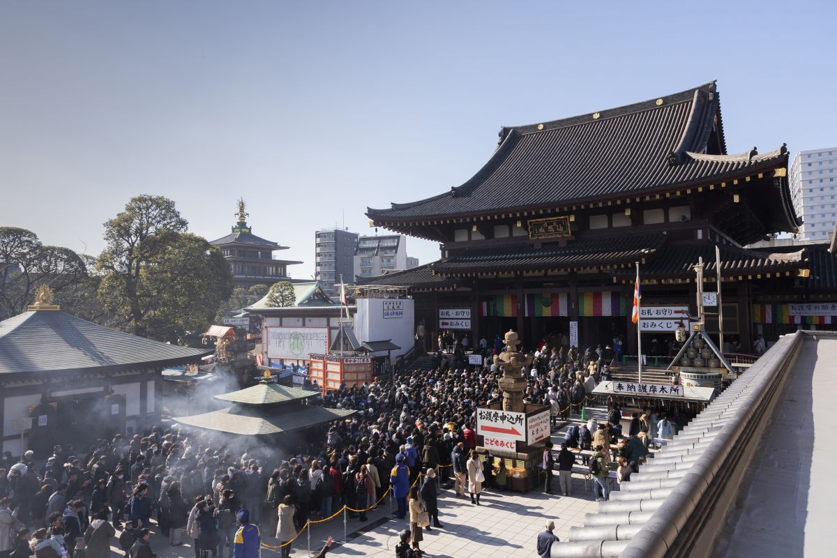 初詣 川崎大師で2025年はHappyに！ 厄除けはもちろん、美容のご利益も？！るるぶ&more