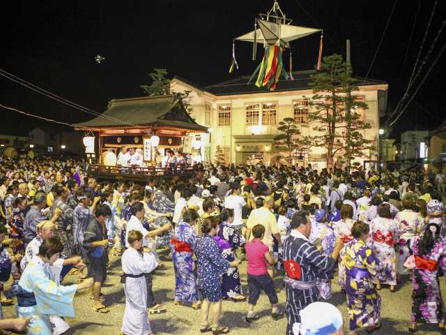 🏮郡上おどり, 🗾岐阜県郡上市八幡町, 📅2025年7月12日〜9月6日 延べ30夜開催 , —————,こんにちは！TABITABI郡上編集部です。, 今日の郡上市は1日雪模様の1日。,寒波の影響で市内全域かなりの積雪となり、警報等も発令しておりますのでどうかご安全にお過ごしくださいませ。, そんな中！,本日令和7年の郡上おどりの日程が発表となりました。,