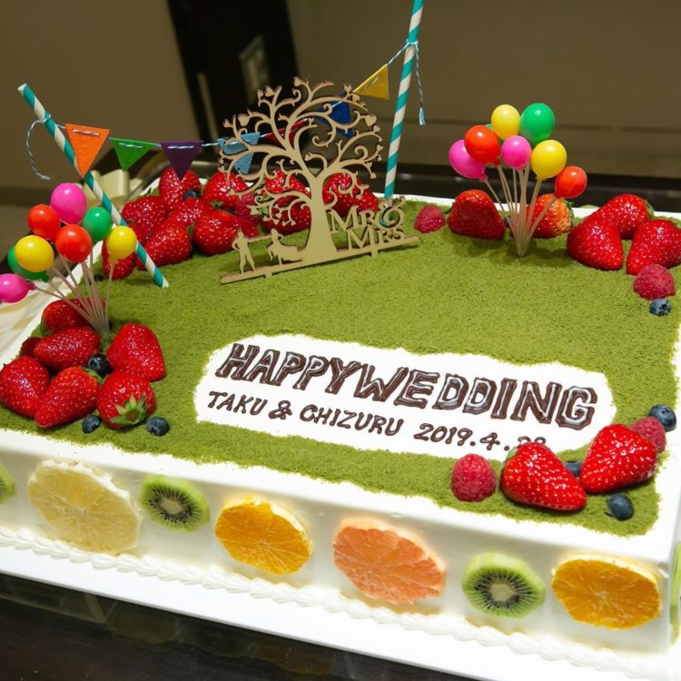 海外のおしゃれなウエディング・ケーキのアイデア10選 レトロ、ハート、シートケーキ