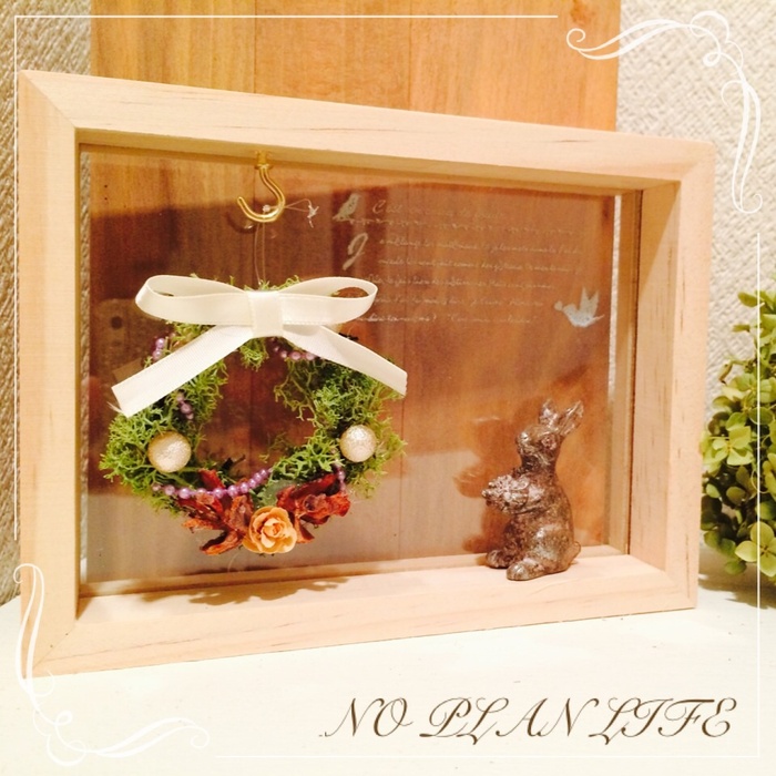 真似したくなる！手作りクリスマスリースのデザイン例43選 100均アイテムのみで作れる作例もRoomClip mag暮らしとインテリアのwebマガジン