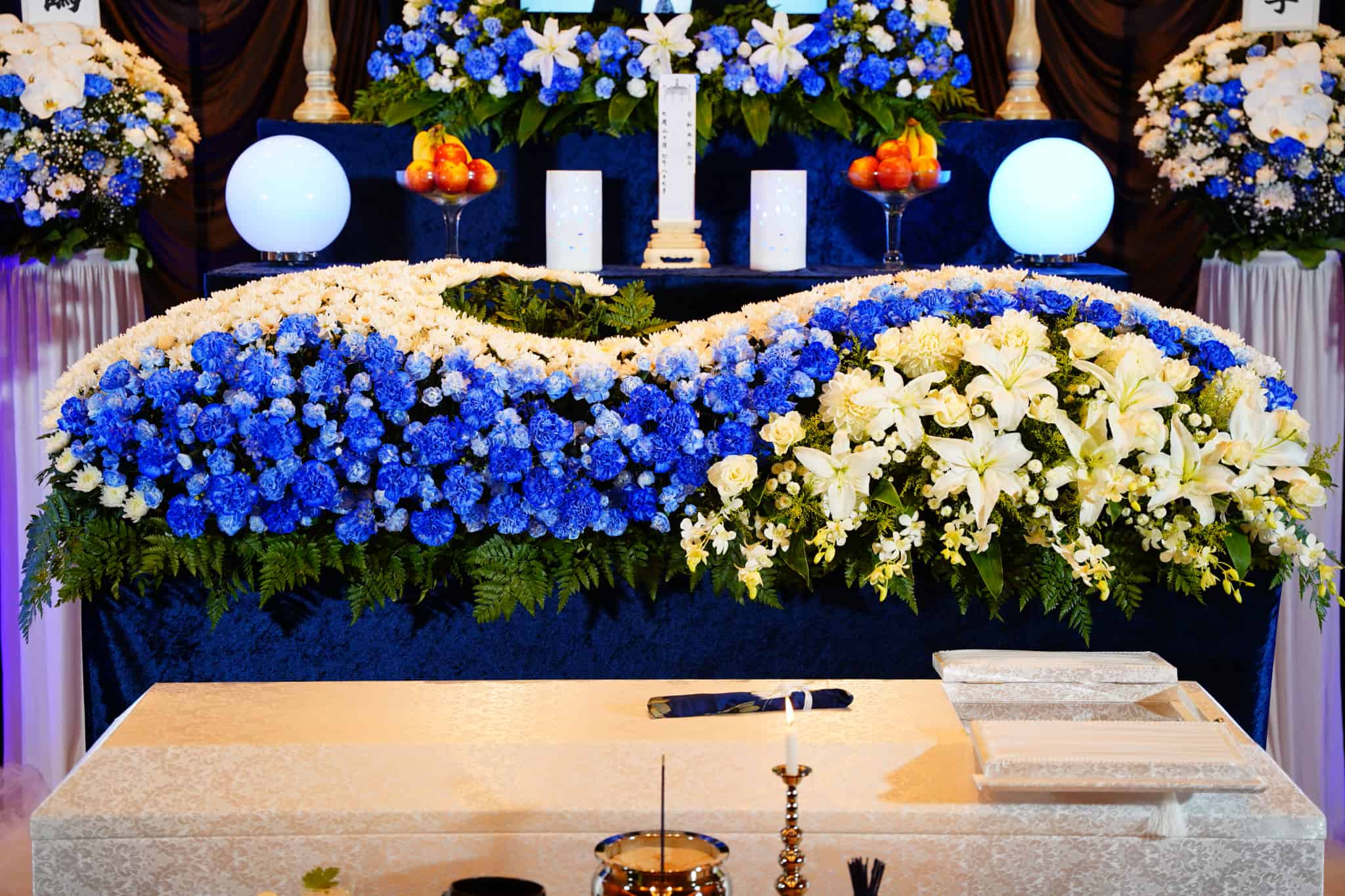 菊だけじゃない！ 供花に適した花の種類。お葬式コラム葬儀・家族葬は家族のお葬式