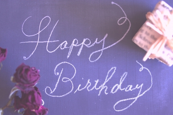 ハッピーバースデー 筆記体嬉しい手書き方法を紹介