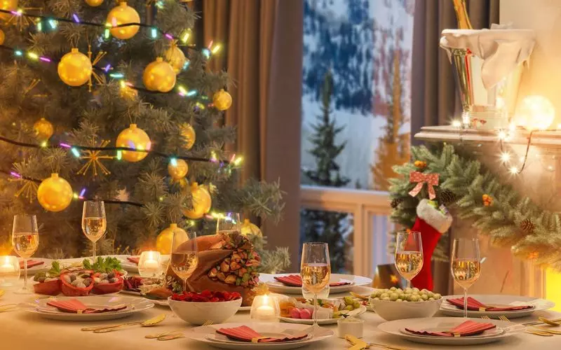 2023年 東京都心のクリスマス・ディナー23選！カップルにおすすめの夜景が綺麗なディナーからホテルディナーまではらへり