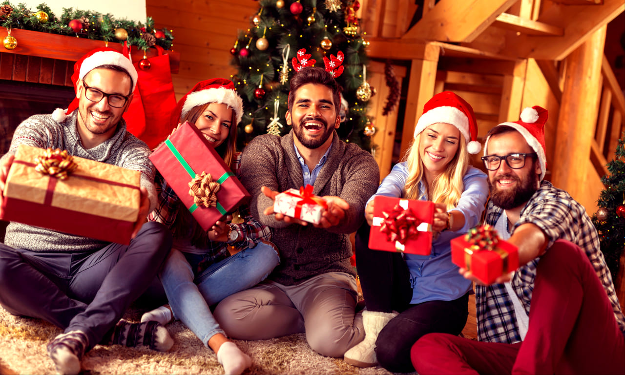 職場の同僚が喜ぶ、こだわりのクリスマスプレゼント