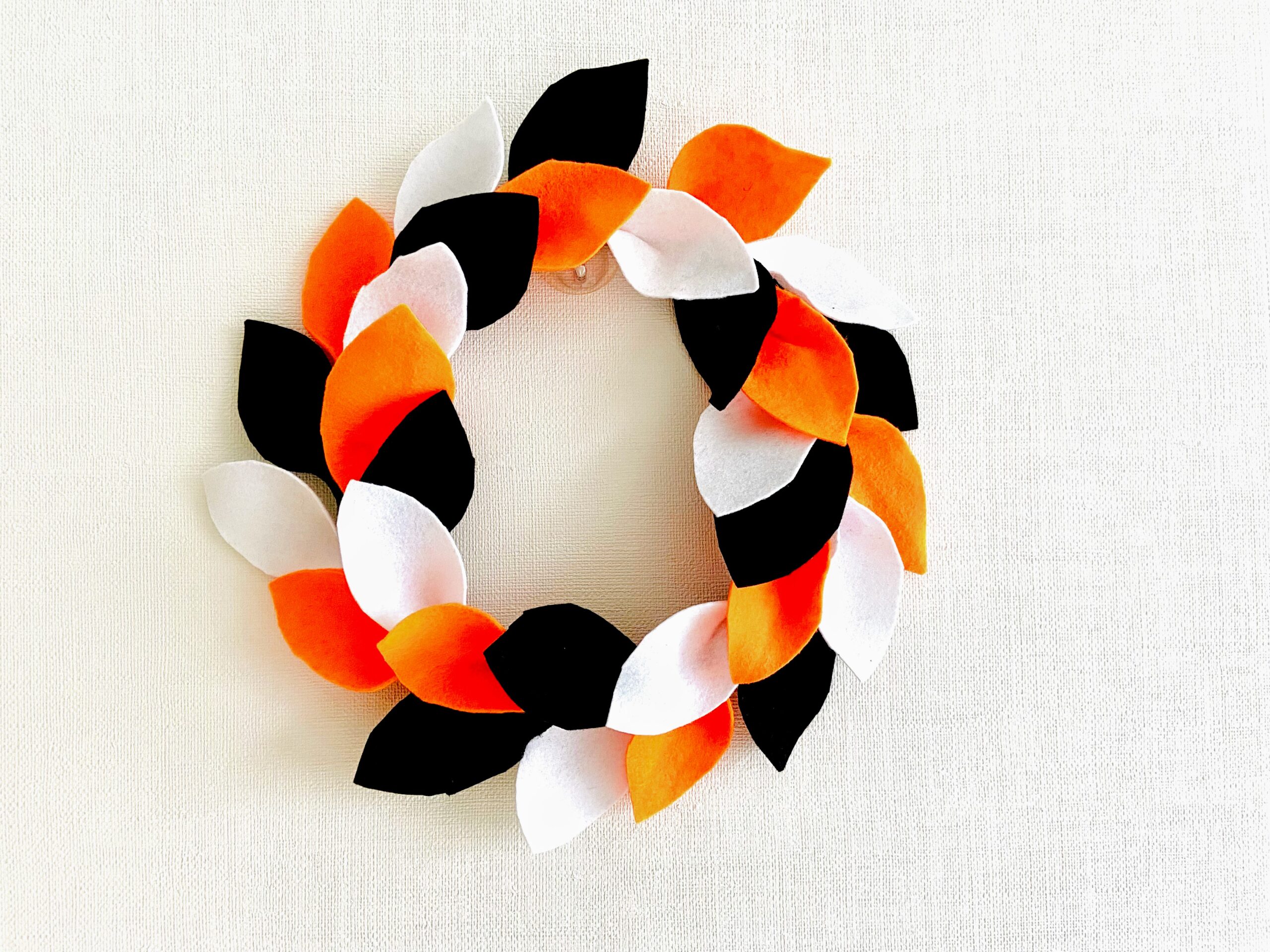 DIY: ハロウィーンのリースの作り方 いろいろInterior Design Box 海外の使えるインテリア術