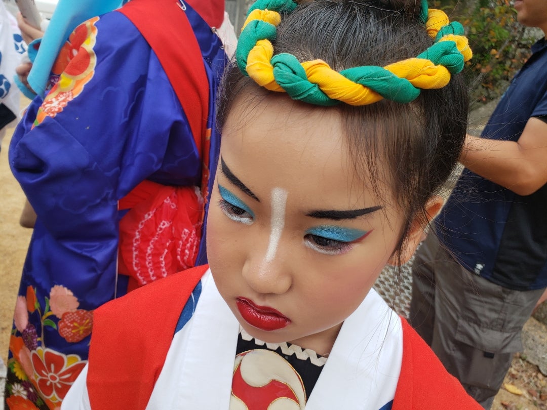 きれいだしうれしい！」花巻まつりに参加する子どもたちのために専門学校生がメイクや着付けのボランティア 岩手IBC NEWSIBC岩手放送1ページ