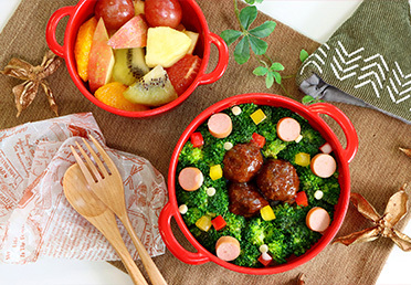 子供の幼稚園弁当、サンタ風お弁当。おべんとギャラリーおべんとhome