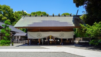 Amazon.co.jp: 鎌倉 長谷寺 レース お守り 桜 紅葉 2点セット : おもちゃ
