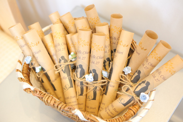 100均アイテムを使った 席札 の手作りアイデア45選！おしゃれ＆高見えする実例が満載です結婚ラジオ結婚スタイルマガジン