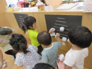 福祉イベント企画 - 月見レクリエーションの連携プレーがお見事