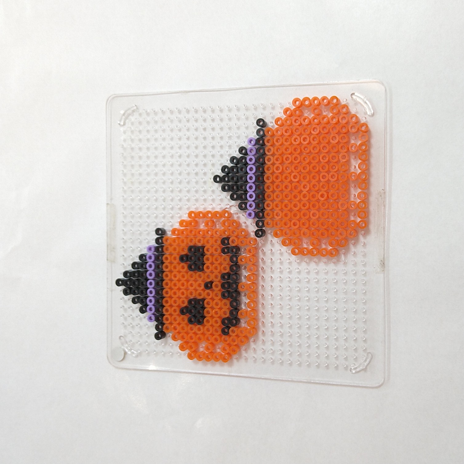 12 件の素敵な「アイロンビーズ ハロウィン」のアイデアを今すぐ保存アイロンビーズ、ビーズ、パーラービーズ など