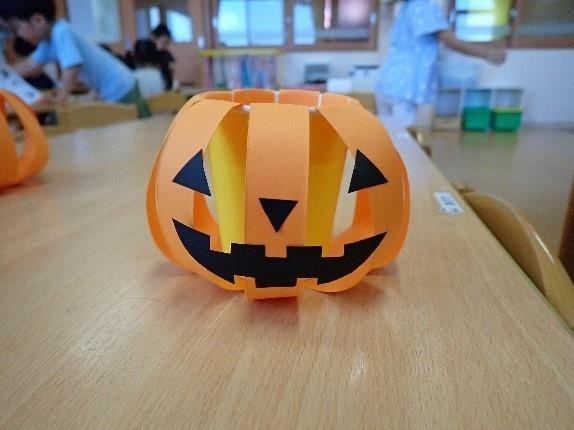 楽天市場ゆうパケット対応可 型抜き色画用紙 かぼちゃZ16212 大王製紙: オフィス ユ