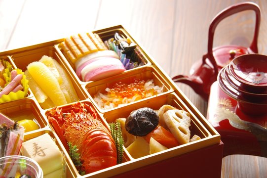 お正月・伊勢海老とおせち料理の無料の写真素材 - ID.2415フリー素材 ぱくたそ