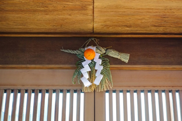 それ歳神様が帰っちゃうかも！しめ縄の由来と正しい飾り方を紹介プリザーブドフラワー『はな物語』