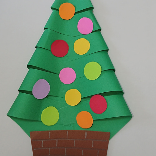 手作り「クリスマスツリー」に関する製作遊びの記事一覧HoiClue ほいくる