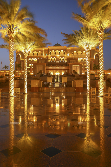 エミレーツ・パレスアブダビ ゴージャス系アフタヌーン・ティ : 漢 オトコ の粋