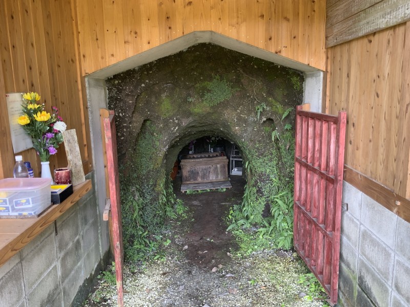 タイルホコラツーリズム ――信仰を観光する 中村 裕太 美術家 ColumnAMeeT