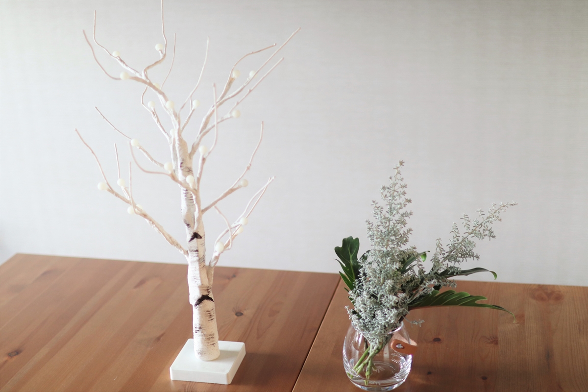 2年目のご挨拶と木の枝で作る簡単クリスマス飾りLEE