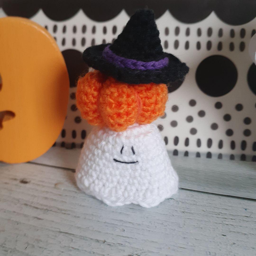 ⭐︎ハロウィン黒猫ちゃんおばけ あみぐるみ リース⭐︎２０２４⭐︎