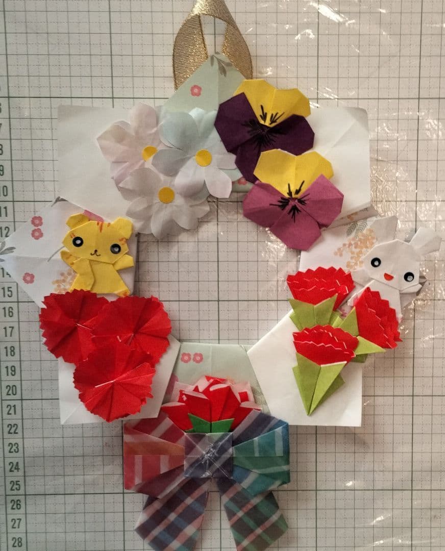 商談中につき購入不可 折り紙 カーネーション 母の日リース 壁面