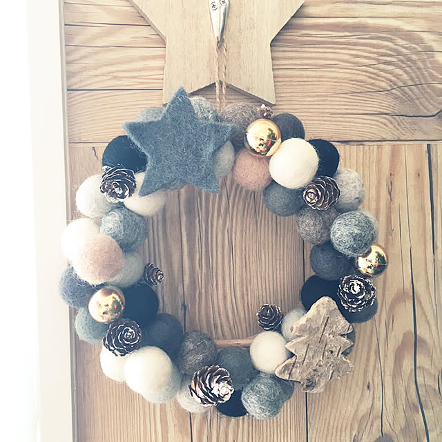 土台があればすぐ出来る！クリスマスボールリースの作り方不器用さんのハンドメイド