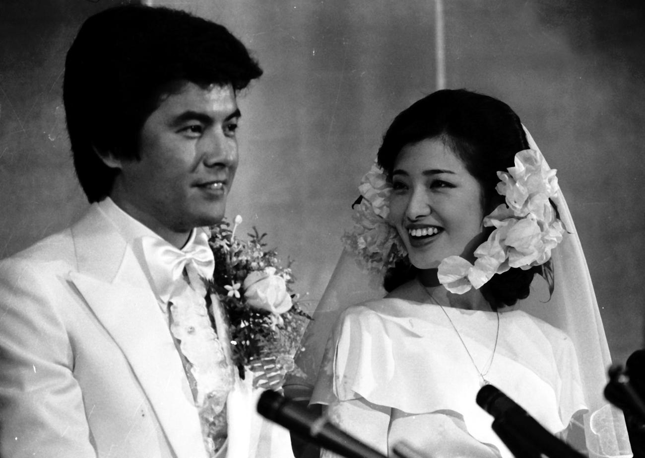 2025年最新 山口百恵 結婚式の人気アイテム - メルカリ