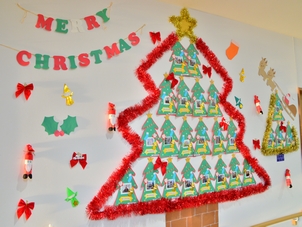 クリスマス会 - 株式会社東日本福祉経営サービス新潟、東京、埼玉、千葉県内で有料老人ホーム・デイサービス・グループホーム等を運営