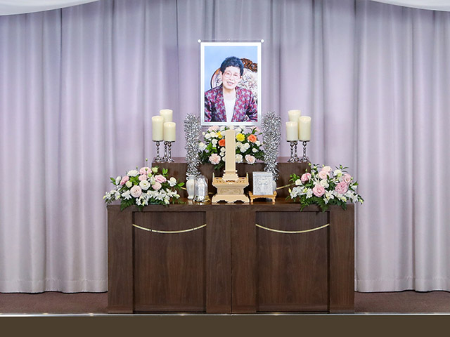 祭壇の費用の違い : お葬式なるほどチャンネル