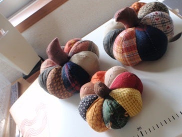 手作りハロウィン飾り ほぼ画用紙だけで簡単＆かわいい！ 親子で楽しめる「カボチャ」と「おばけ」の工作を人気YouTuberが伝授 - コクリコ講談社