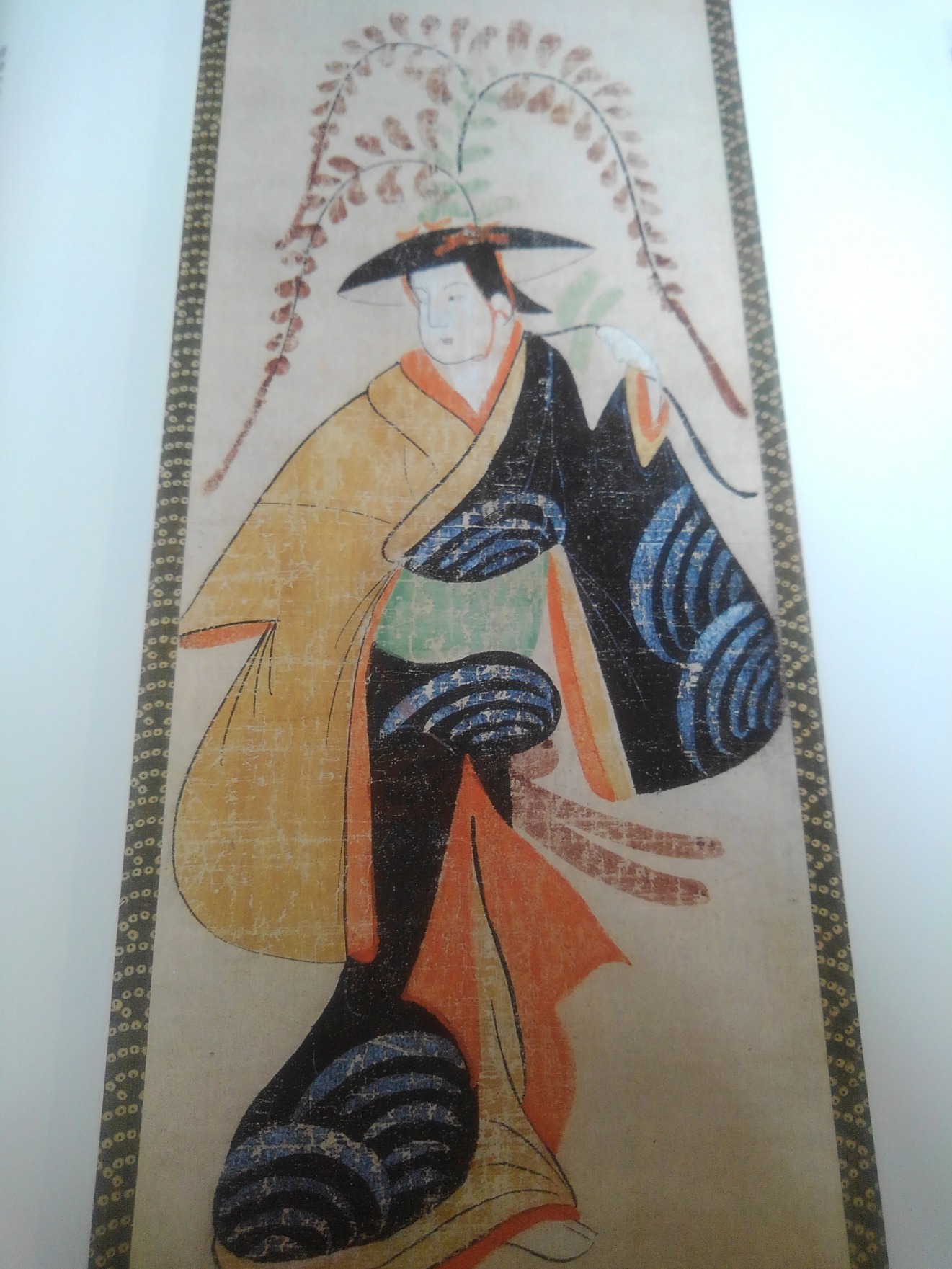 送料無料 吊り提灯 壺型 御所提灯蒔絵 絹張り 電池式LED 吊り金具付きお仏壇のよねはら公式通販