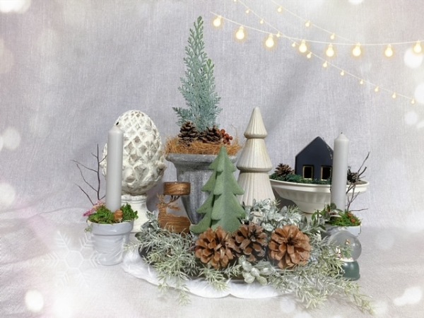 クリスマスの寄せ植え クリスマスツリーゴールドクレストシクラメン アリッサム ビオラ アイビー など送料無料: 花と緑の専門店土っ子倶楽部 - 通販 - Yahoo!ショッピング