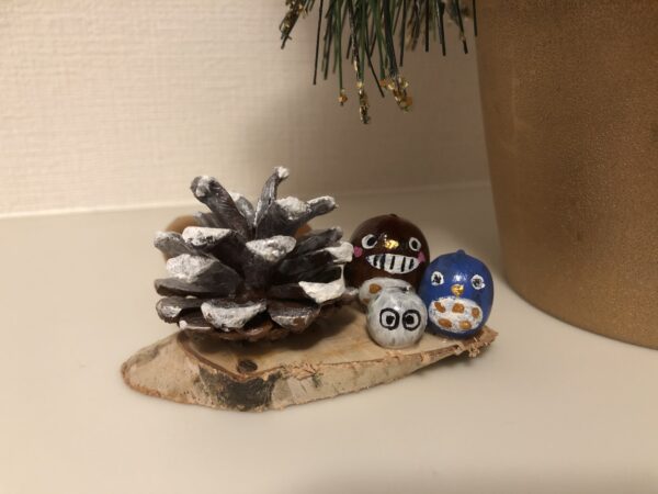 どんぐり工作の作品60選！トトロやクリスマスなどRoomClip mag暮らしとインテリアのwebマガジン