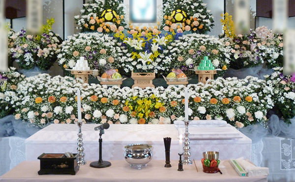 葬儀の花は6種類！花言葉や祭壇・供花に最適な選び方とおすすめの花を紹介 -公式 旭川市でのお葬式・家族葬は「弘善社」