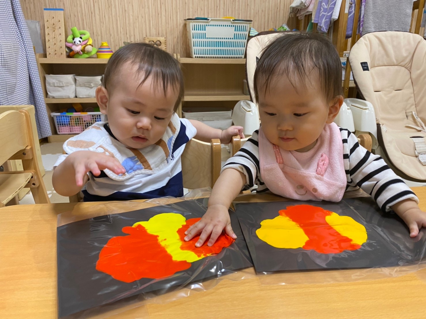 ハロウィン壁面飾り 楽しくスタンピング♪かぼちゃおばけの作り方ほいくびより