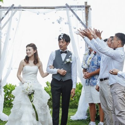 バリ島ウェディング・挙式・結婚式の参列者の服装公式 バリ島でリゾートウェディング、結婚式・海外挙式ならアヤナ リゾート バリ