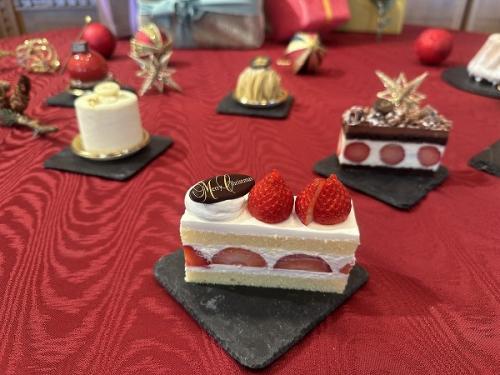 帝国ホテル大阪の心弾むクリスマスケーキが話題。クリスマスプティガトーやシュトレン、クグロフも超人気！ メエメエヤギ- エキスパート -Yahoo!ニュース