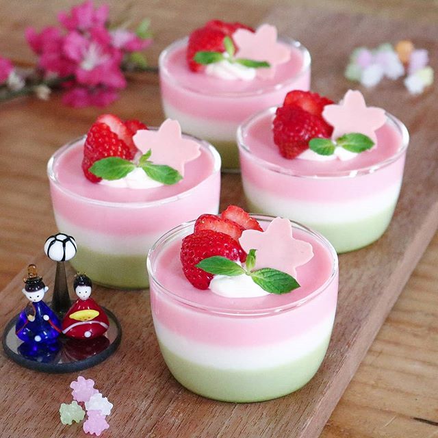 ひな祭りカラーのゼリ