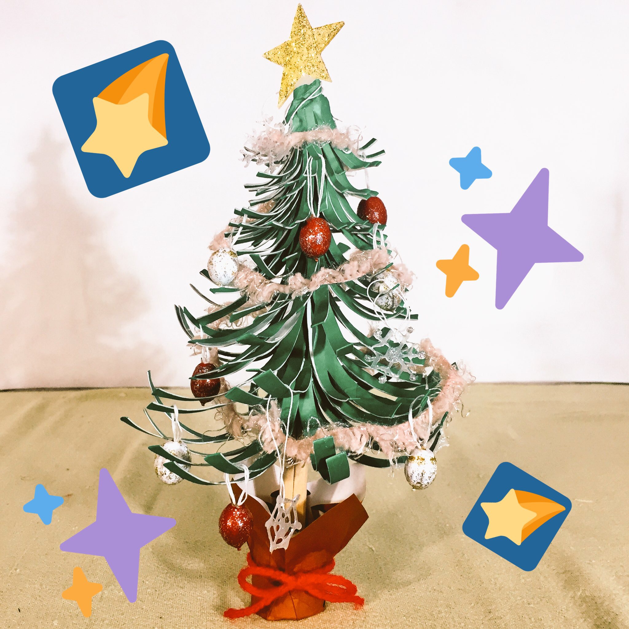 ききとりおえかきクリエイター - 今年のクリスマスは、この二人で準備万端 笑クリスマス子供と暮らす手作りクリスマス飾りトイレットペーパーの芯サンタクロースサンタさんサンタトナカイ トナカイさん材料廃材工作廃材 手作り小物工作簡単