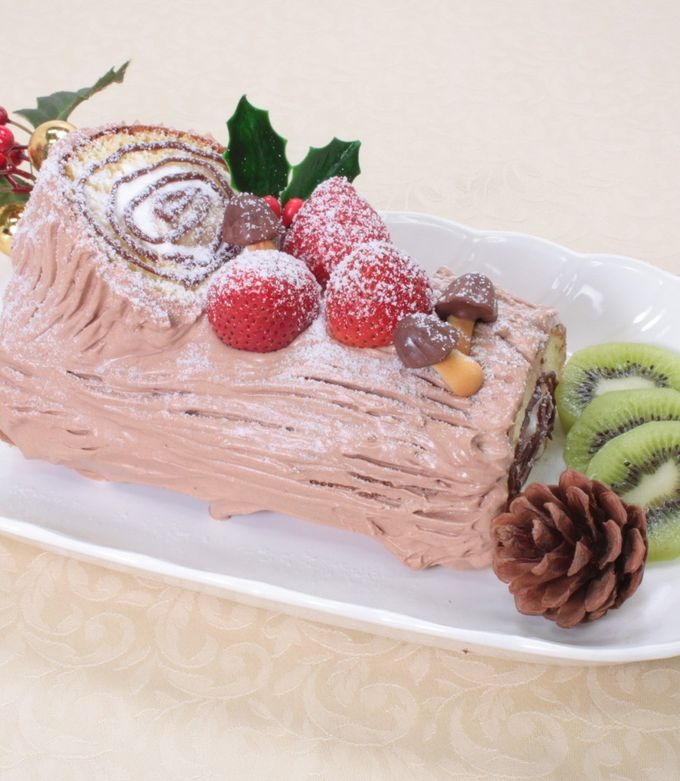 ベリー&ホワイトチョコで作るピンクのブッシュドノエル