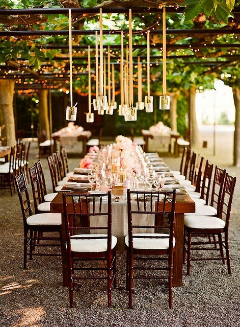 まるで海外ウェディング！いま話題のガーデンウェディングの魅力って？元プランナーの取材レポ＆結婚式のHowTo記事