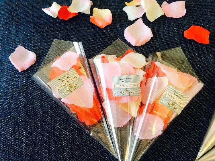 フラワーシャワーの他にもいろいろ！結婚式のシャワー演出13選*手作り・節約できるポイントを合わせて解説美花嫁図鑑farny ファーニー お洒落で可愛い花嫁レポが満載！byプラコレ