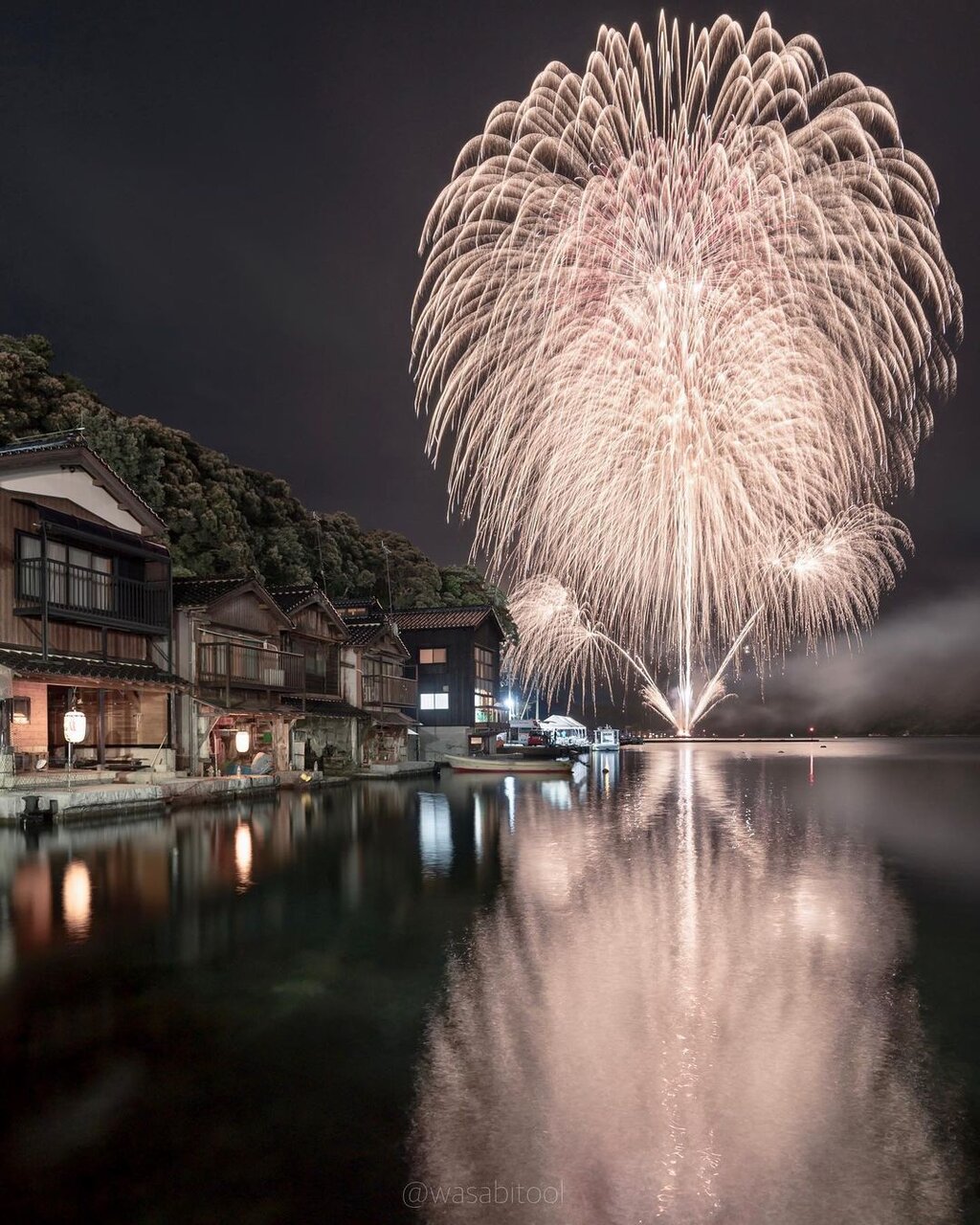 伊根花火2025の屋台＆混雑情報！楽しみ方を徹底ガイド京都の地元民情報