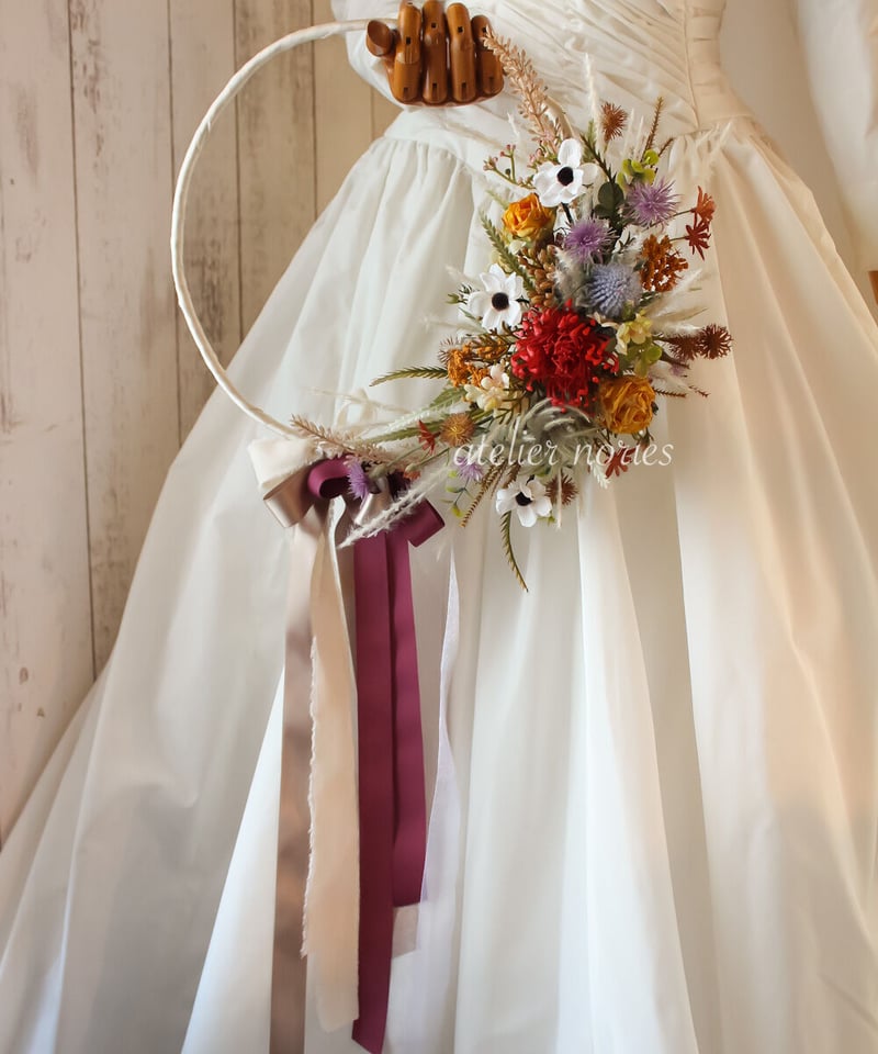 コリンヌ アーティフィシャルフラワーのフープリースブーケ インテリアに、ウェディングブーケとし