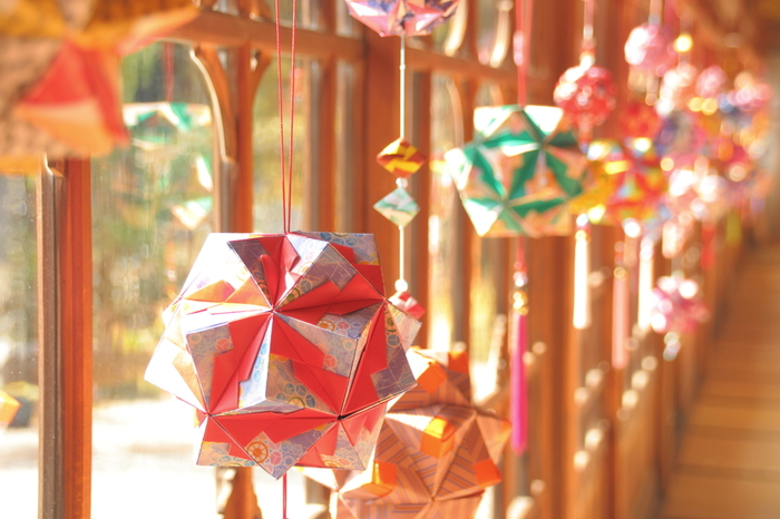 誕生日飾りつけを手作り！ ガーランドやハニカムボールの作り方や風船の飾り方工作・自由研究All About