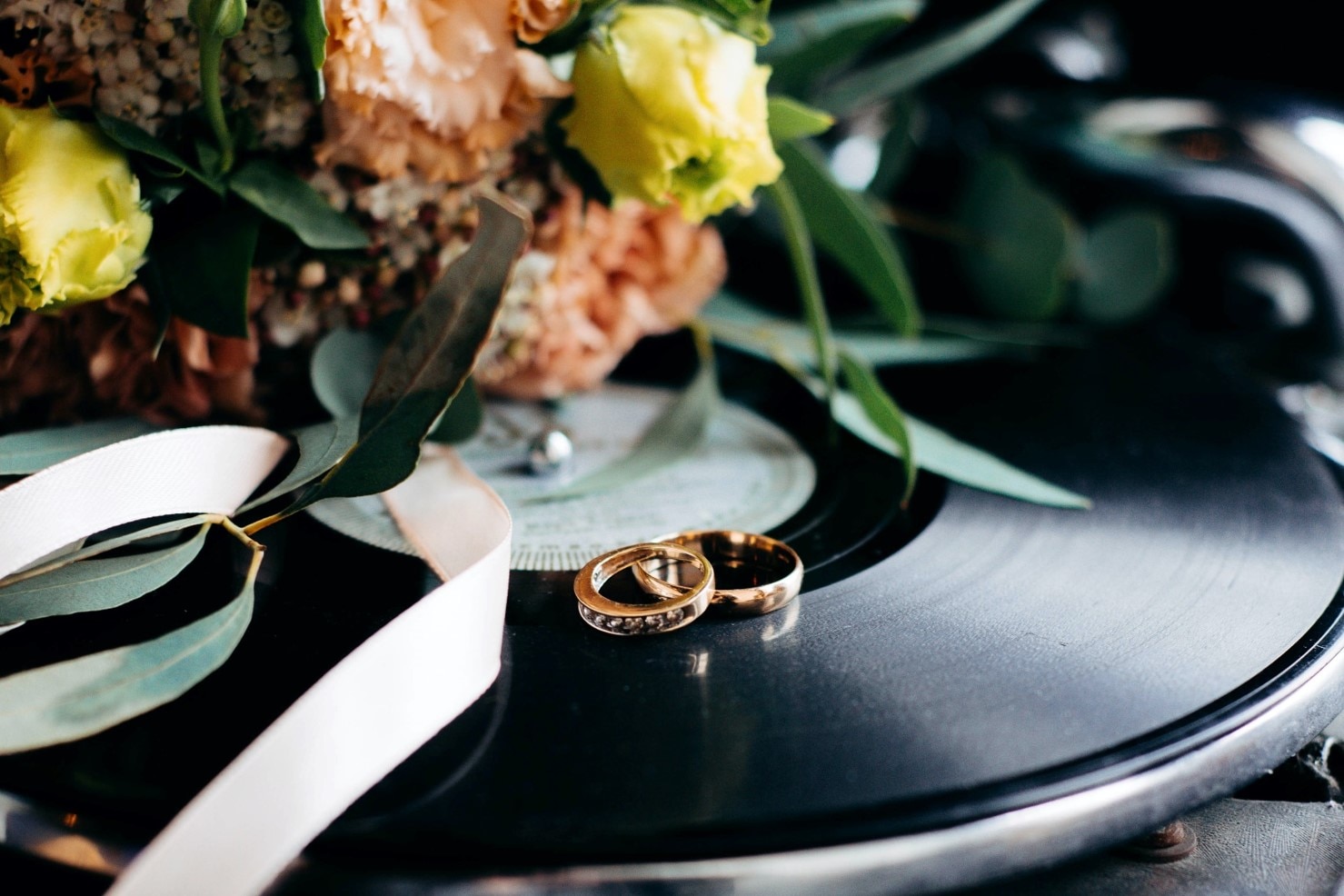 カップルダンスにぴったりなウェディングソング