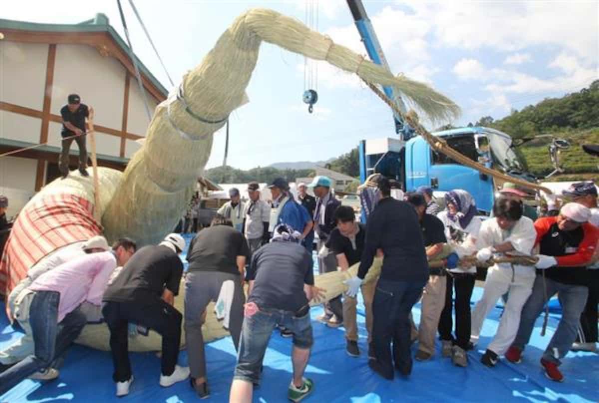 宮地嶽神社 拝殿と日本一のしめ縄 写真素材5207515- フォトライブラリ