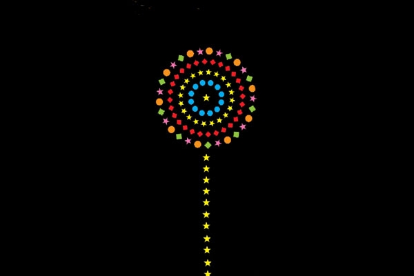 製作 カラフル花火 . 今年は花火大会とかあるのかな？ 浴衣着てお祭り行きたいなぁ🏮👘*° . ストロー、ポンポン、丸シール いろんな素材を使ってオリジナルの花火を打ち上げよう♫ . ストローとポンポンと丸シールはSeria ホログラム折り紙はDAISOで購入しました